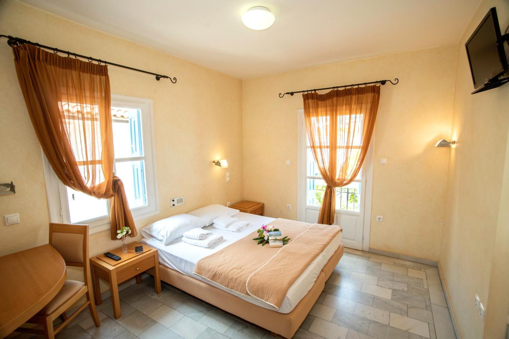 Hotel Argo Galaxidi Ngoại thất bức ảnh